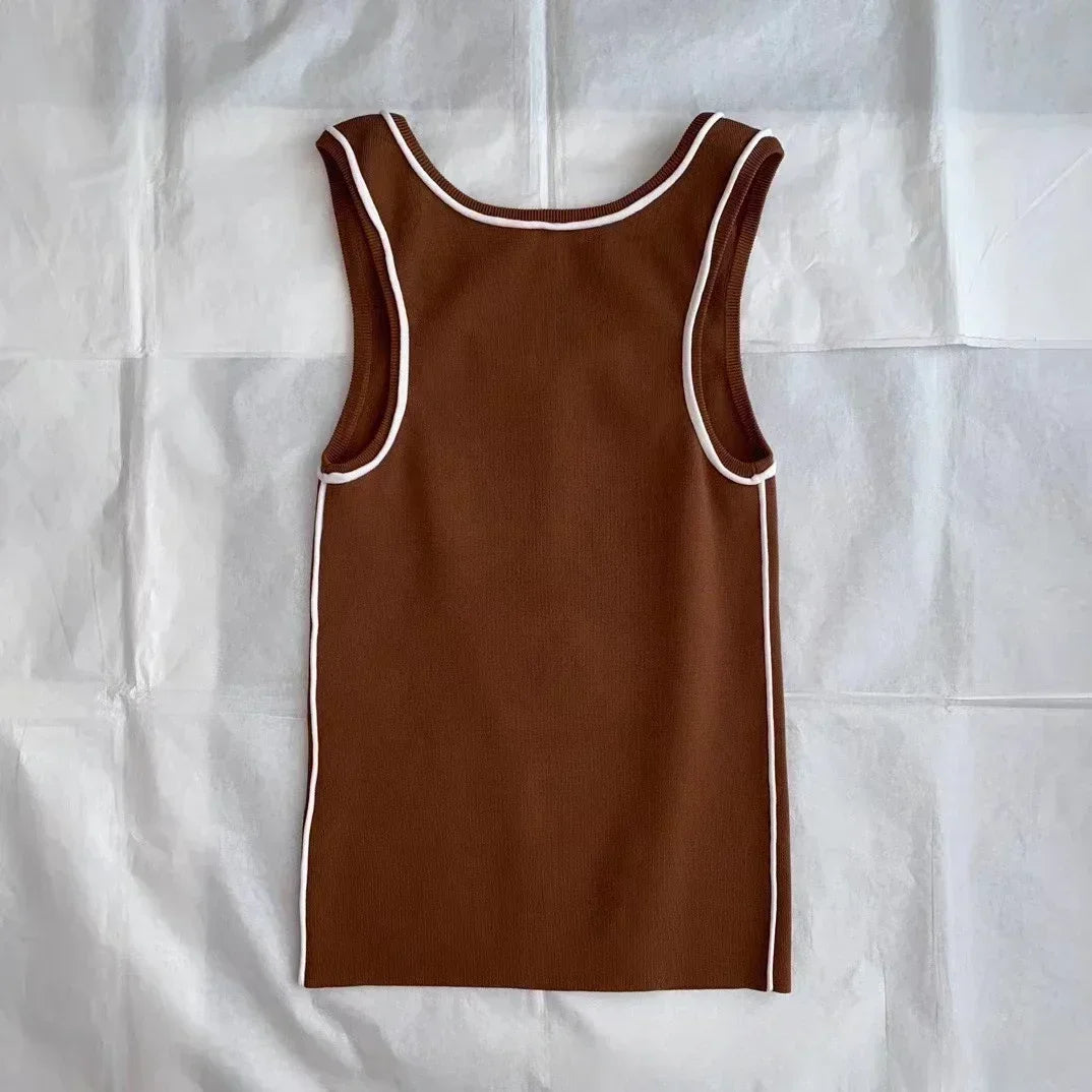 Graphic logo top